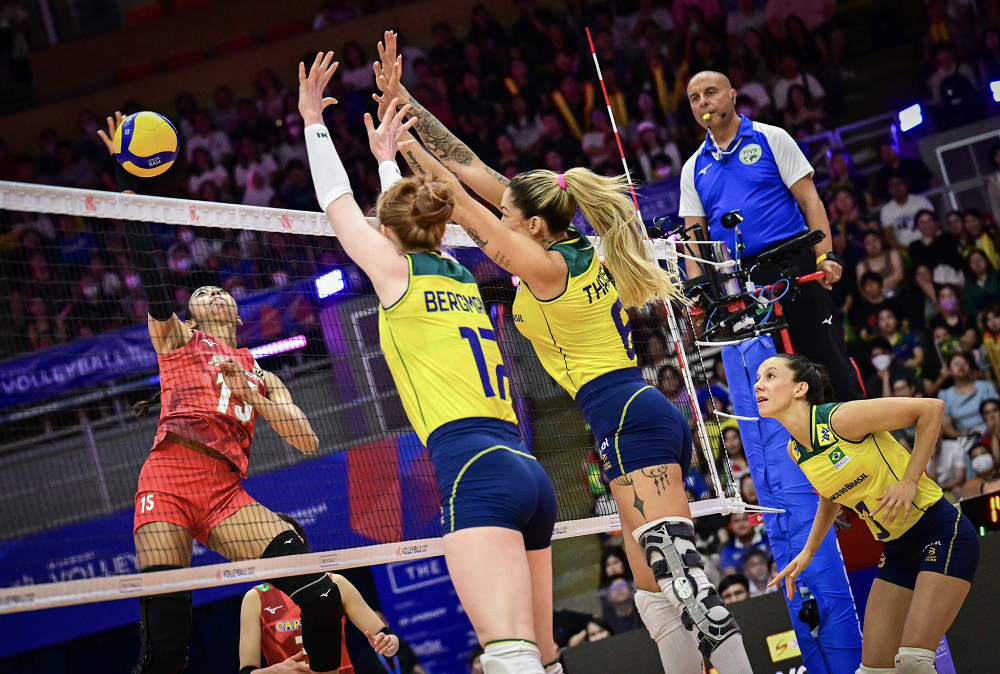Brasil perde para o Japão e disputa terceiro lugar na Liga das Nações de vôlei Brasil perde para o Japão e disputa terceiro lugar na Liga das Nações de vôlei
