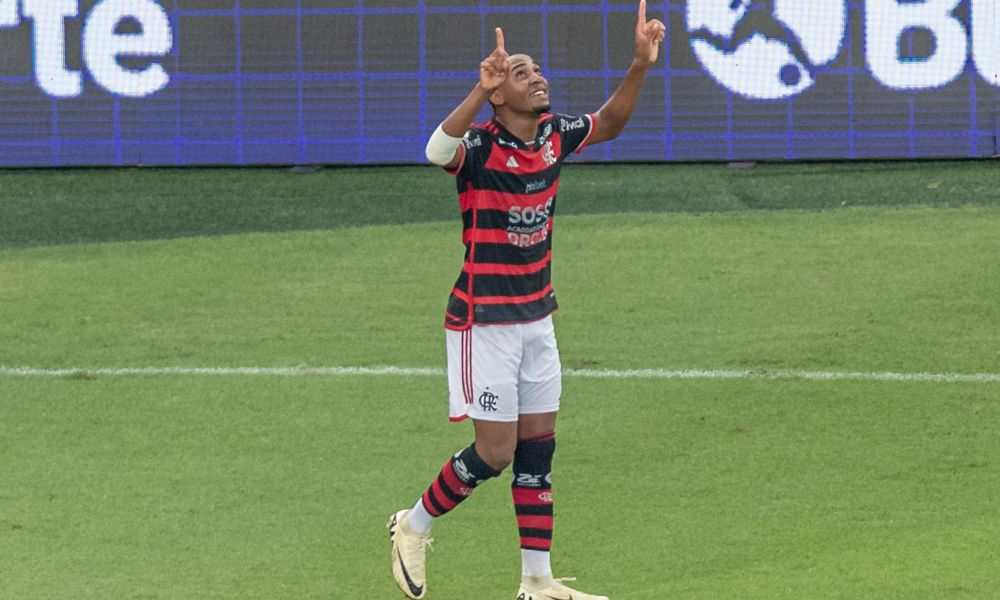 Flamengo dá passo importante para construção de estádio próprio Flamengo dá passo importante para construção de estádio próprio