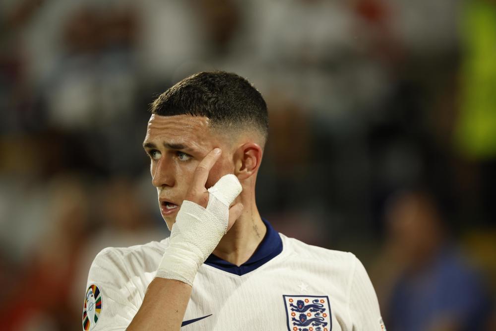 Foden volta para casa devido a ‘assunto familiar’ e pode desfalcar a Inglaterra na Eurocopa Foden volta para casa devido a ‘assunto familiar’ e pode desfalcar a Inglaterra na Eurocopa