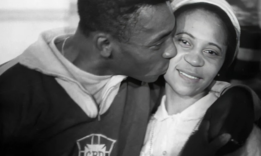 Morre aos 101 anos Celeste Arantes, mãe de Pelé Morre aos 101 anos Celeste Arantes, mãe de Pelé
