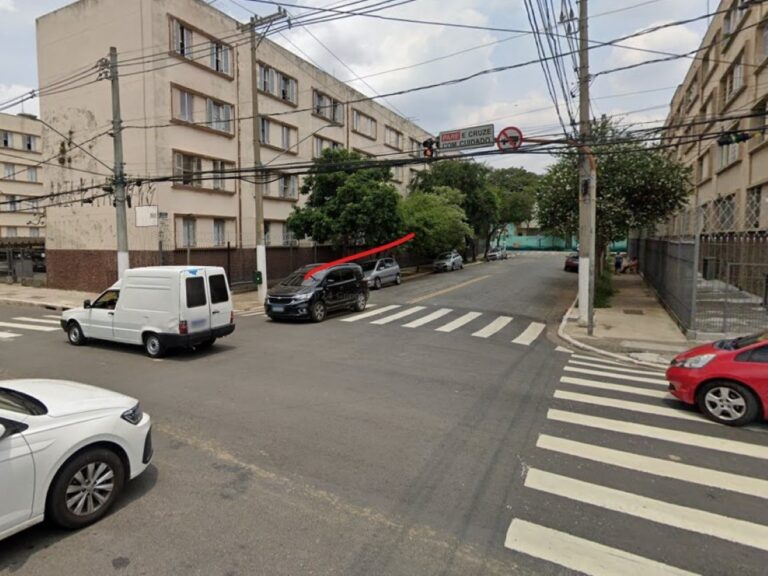 Motorista atropela e mata motociclista na região central de SP