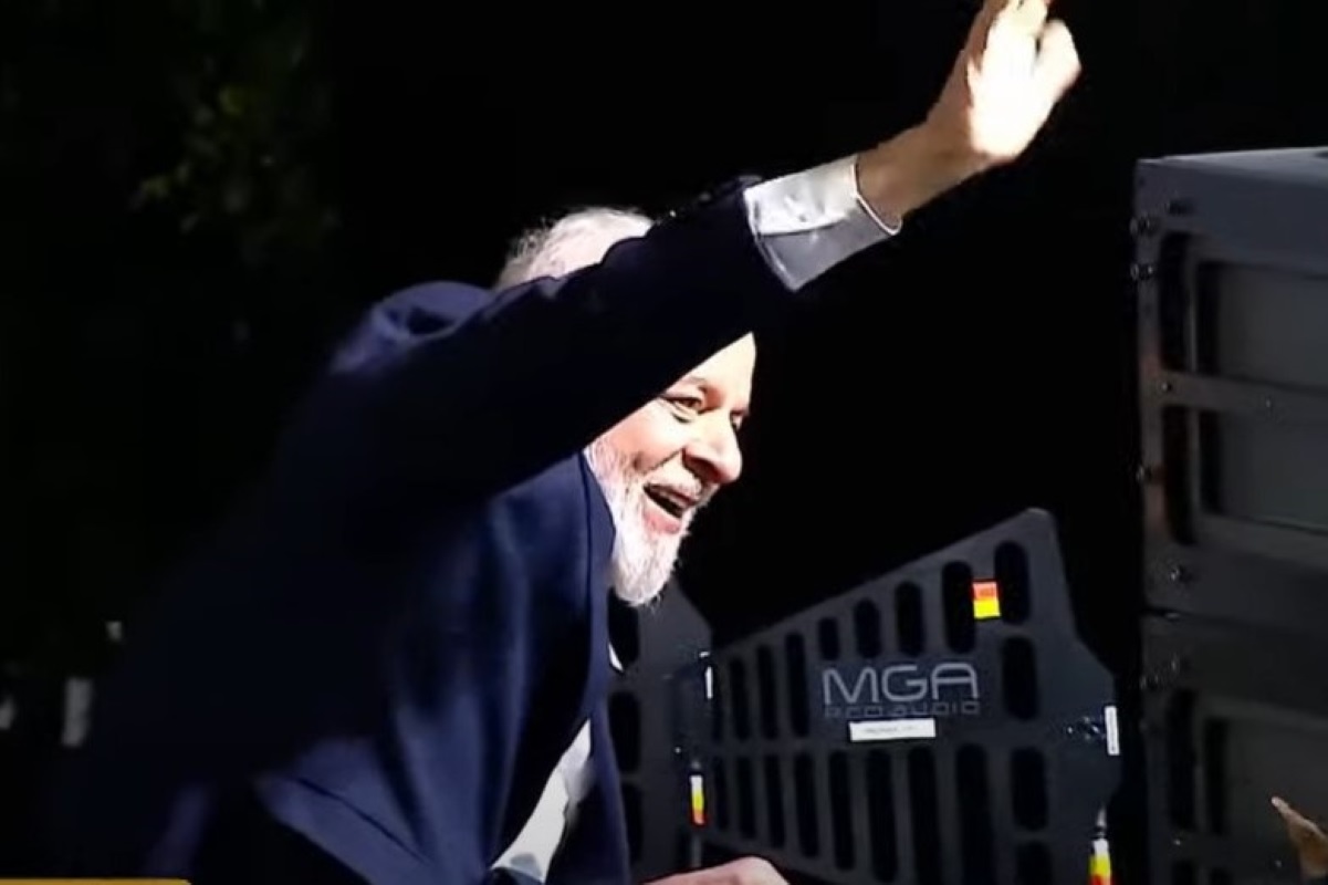 “Não posso falar o nome do Boulos”, diz Lula em evento em SP “Não posso falar o nome do Boulos”, diz Lula em evento em SP