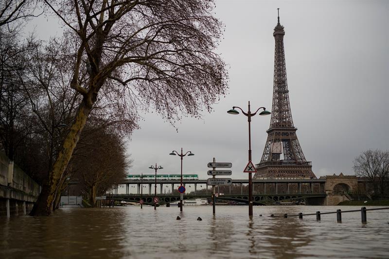 Paris-2024: Sena ainda está muito poluído um mês antes dos Jogos de Paris Paris-2024: Sena ainda está muito poluído um mês antes dos Jogos de Paris