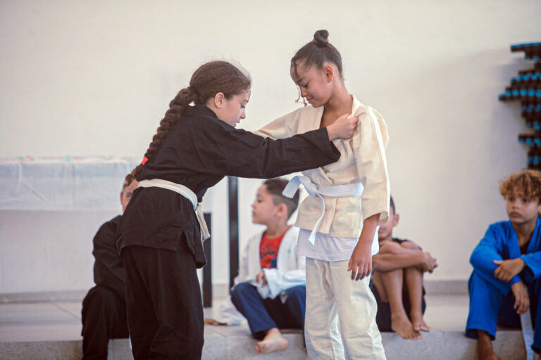 Prefeitura oferece aulas gratuitas de jiu-jitsu e funcional na EPG Jean Piaget