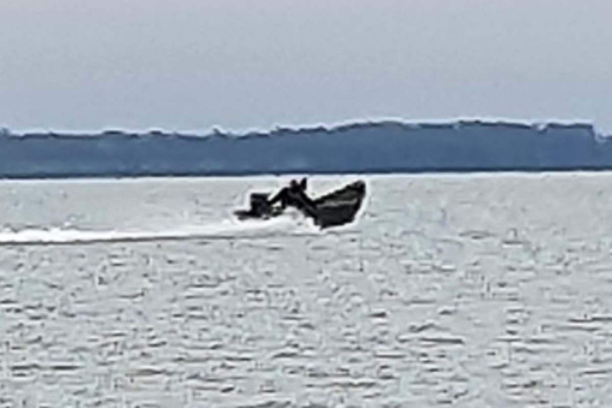 Vídeo: pescadores em fuga abandonam redes com peixes no Rio Paraná Vídeo: pescadores em fuga abandonam redes com peixes no Rio Paraná