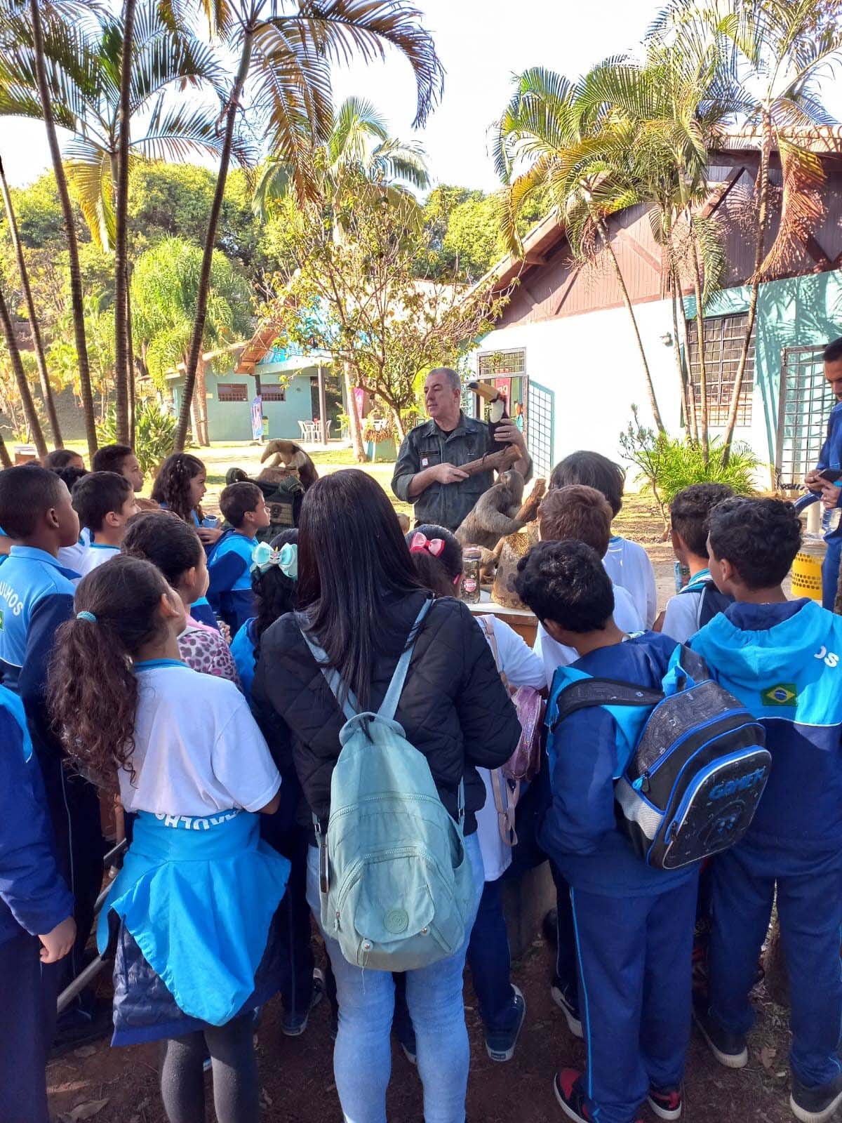 Zoo e GCM realizam atividades educativas no Mês do Meio Ambiente Zoo e GCM realizam atividades educativas no Mês do Meio Ambiente