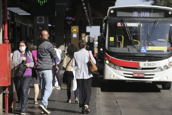 Greve: motoristas de ônibus anunciam paralisação a partir de quarta