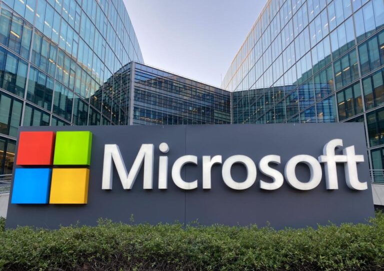 Ações da Crowdstrike e Microsoft têm queda depois de apagão