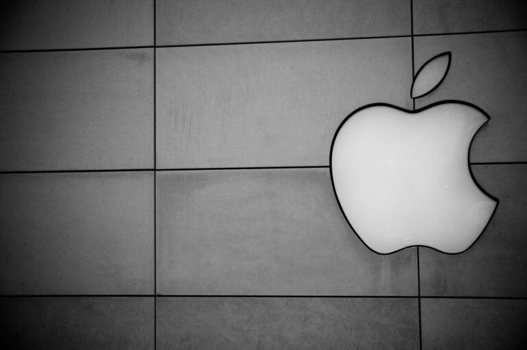 Apple lança 1ª versão de inteligência artificial
