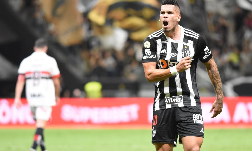 Atlético-MG derrota São Paulo por 2 a 1 e volta a vencer após três rodadas Atlético-MG derrota São Paulo por 2 a 1 e volta a vencer após três rodadas