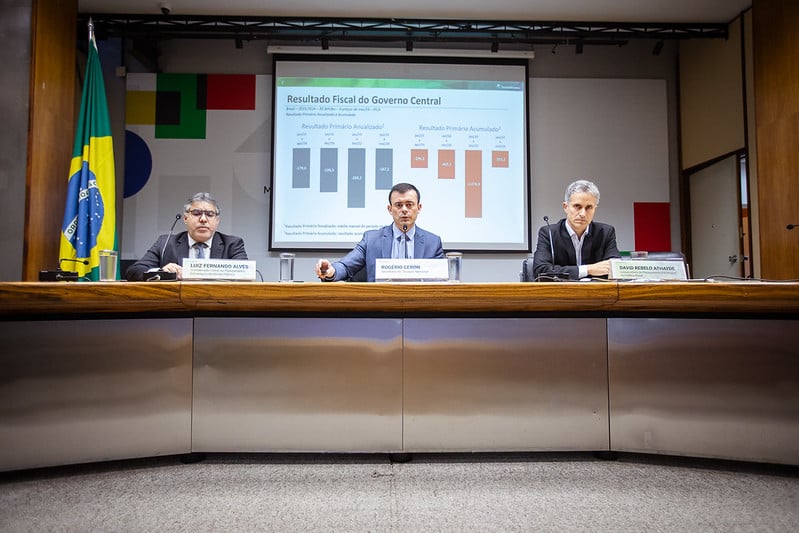 Contas públicas do governo têm déficit de quase R$ 39 bi em junho Contas públicas do governo têm déficit de quase R$ 39 bi em junho