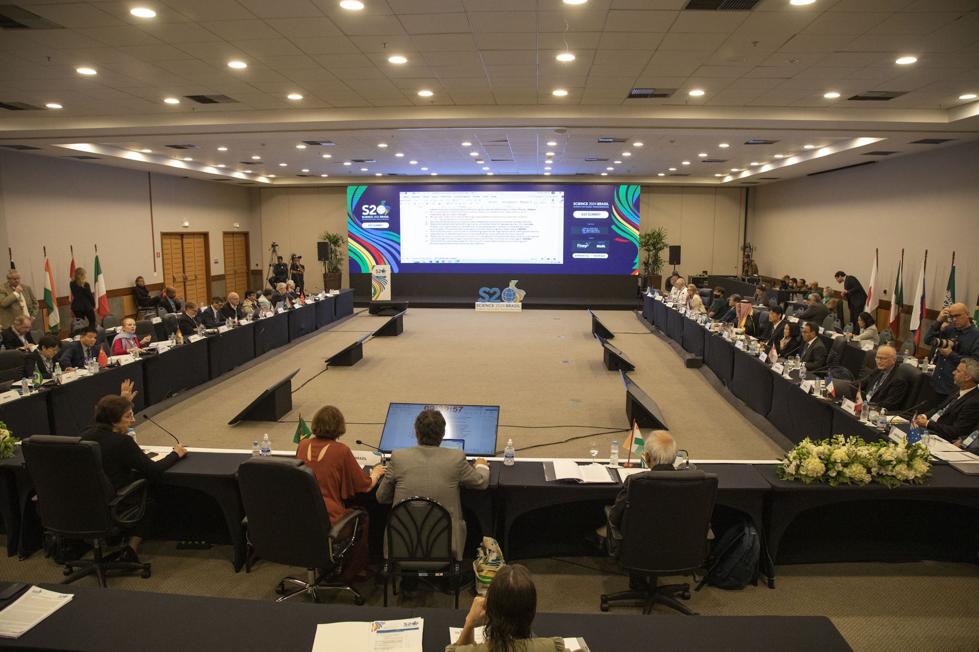 Coordenadas por brasileira, academias de ciências do G20 recomendam ações em cinco áreas críticas Coordenadas por brasileira, academias de ciências do G20 recomendam ações em cinco áreas críticas