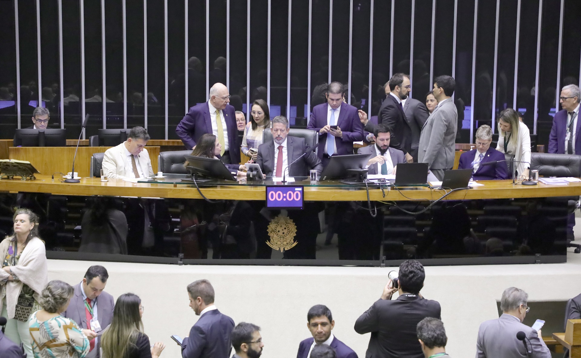 Deputados vão abrir mão de 5% das emendas parlamentares para prevenir desastres Deputados vão abrir mão de 5% das emendas parlamentares para prevenir desastres