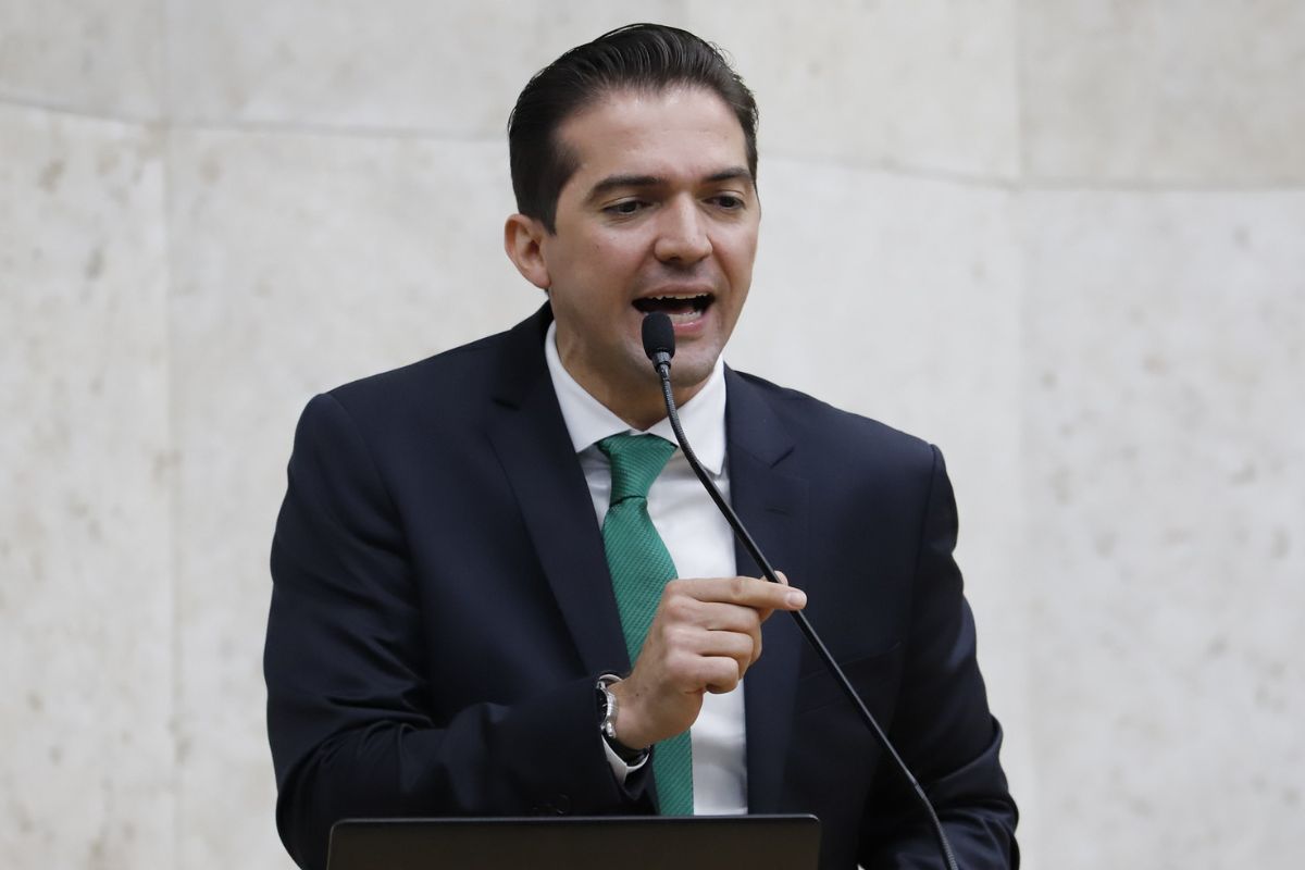 Doação de comida: vereador que propôs multa pede desculpas, dizem ONGs Doação de comida: vereador que propôs multa pede desculpas, dizem ONGs