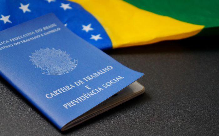 Empresário é condenado a pagar quase R$ 1 mi em honorários por pedir vínculo de emprego Empresário é condenado a pagar quase R$ 1 mi em honorários por pedir vínculo de emprego
