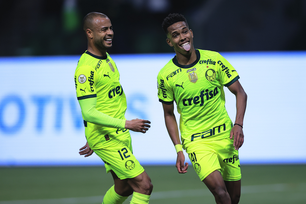 Estêvão dá nova vitória ao Palmeiras e prova ser um dos jogadores mais decisivos do Brasileirão Estêvão dá nova vitória ao Palmeiras e prova ser um dos jogadores mais decisivos do Brasileirão