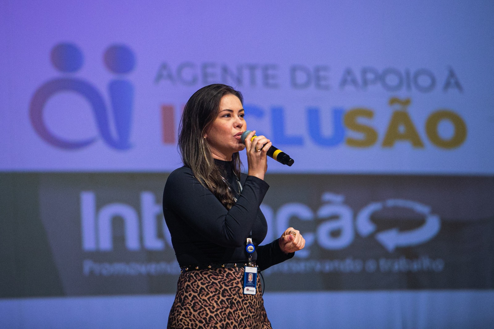 Formação para agentes de apoio à inclusão aborda a importância do atendimento realizado nas escolas municipais