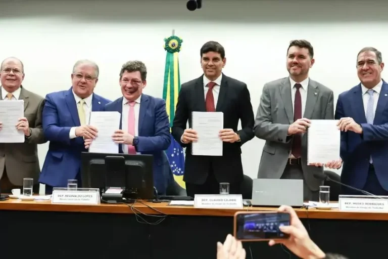 Grupo da Câmara inclui carros elétricos no Imposto Seletivo