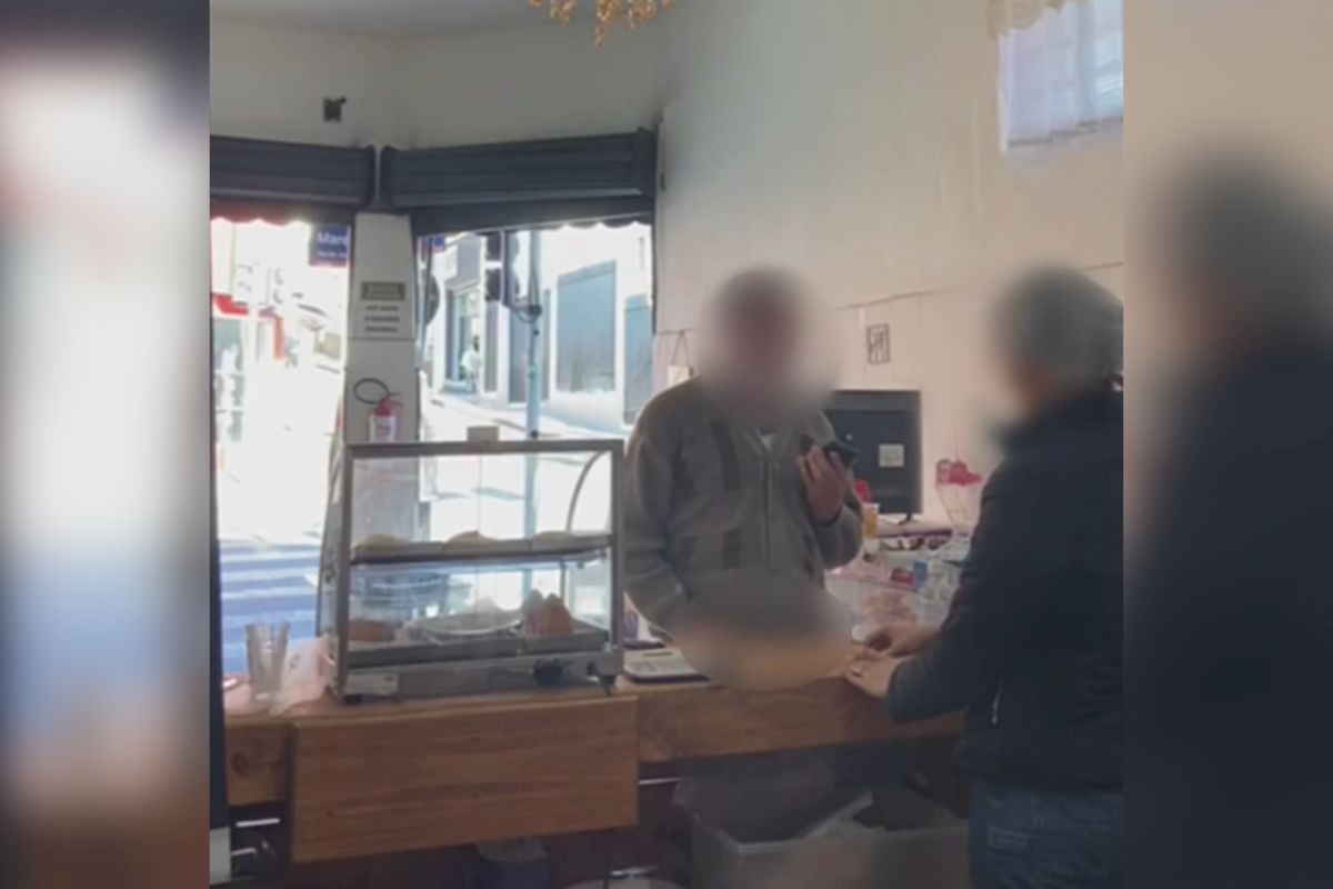 Homem que mostrou pênis em doceria é indiciado por importunação sexual Homem que mostrou pênis em doceria é indiciado por importunação sexual