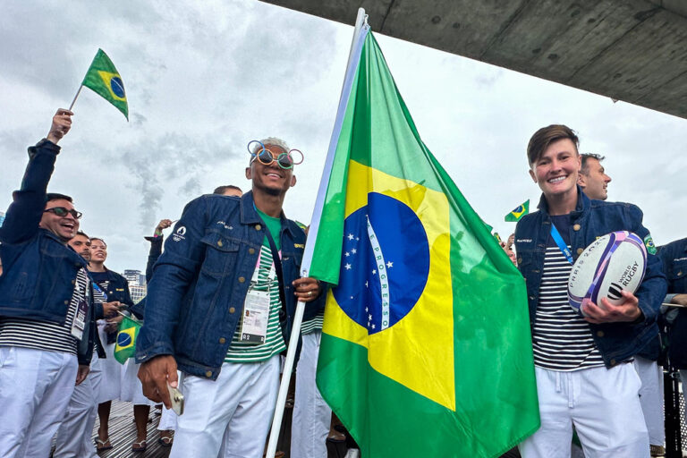 Isaquias Queiroz culpa cama ‘anti-sexo’ da Vila Olímpica por dor de cabeça