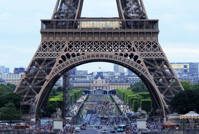 Olimpíadas transforma Paris em destino desejado por brasileiros