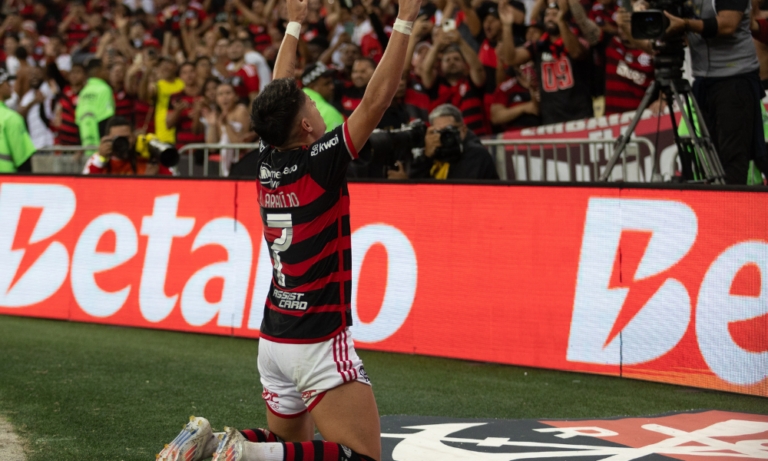 Palmeiras leva 2 do Flamengo e terá de ser o ‘time da virada’ após erro na estratégia de Abel