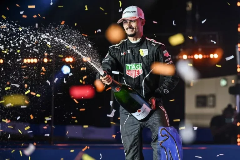 Pascal Wehrlein, da Porsche, é campeão da Fórmula E, em 2024
