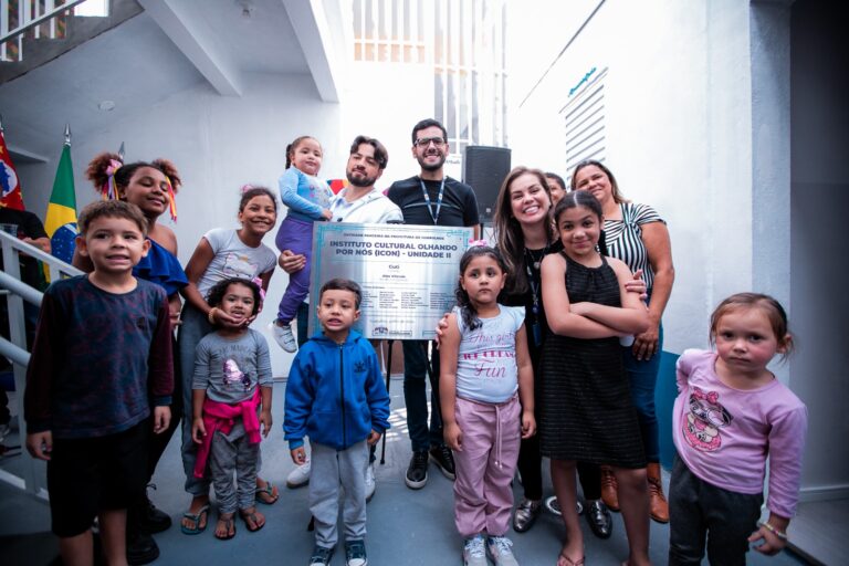 Prefeitura entrega três novas escolas e ensino integral passa a atender mais 420 crianças