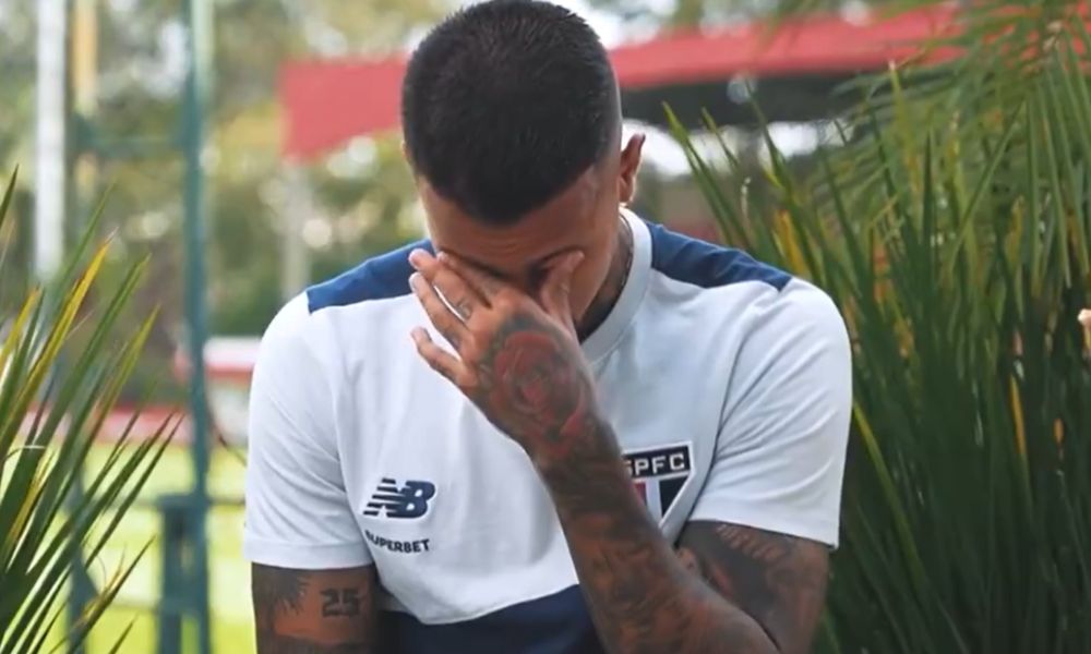 Rumo ao russo Krasnodar, Diego Costa se emociona ao se despedir do São Paulo: ‘Sentimento de dever cumprido’ Rumo ao russo Krasnodar, Diego Costa se emociona ao se despedir do São Paulo: ‘Sentimento de dever cumprido’