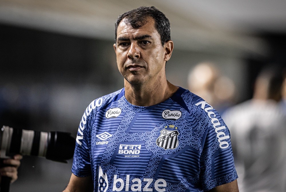 Santos bate o pé e não libera Fábio Carille para o Corinthians Santos bate o pé e não libera Fábio Carille para o Corinthians