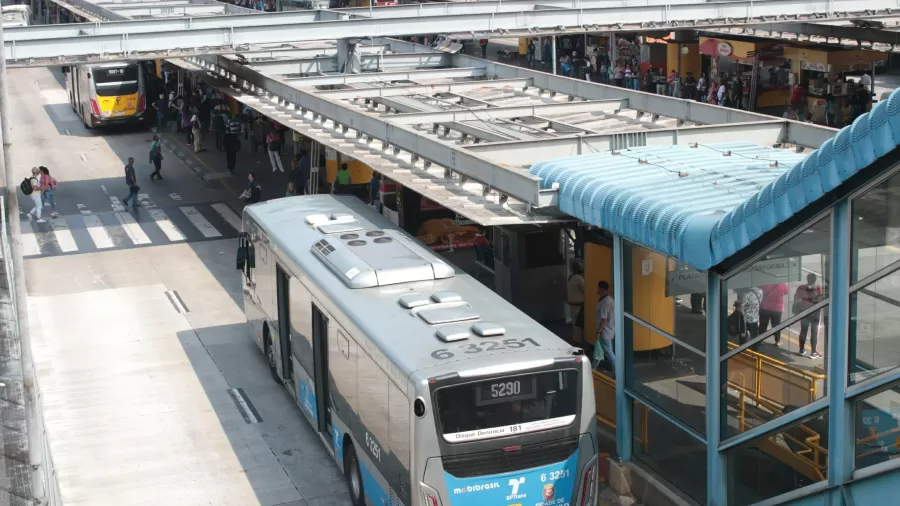 São Paulo terá greve de ônibus nesta quarta-feira São Paulo terá greve de ônibus nesta quarta-feira