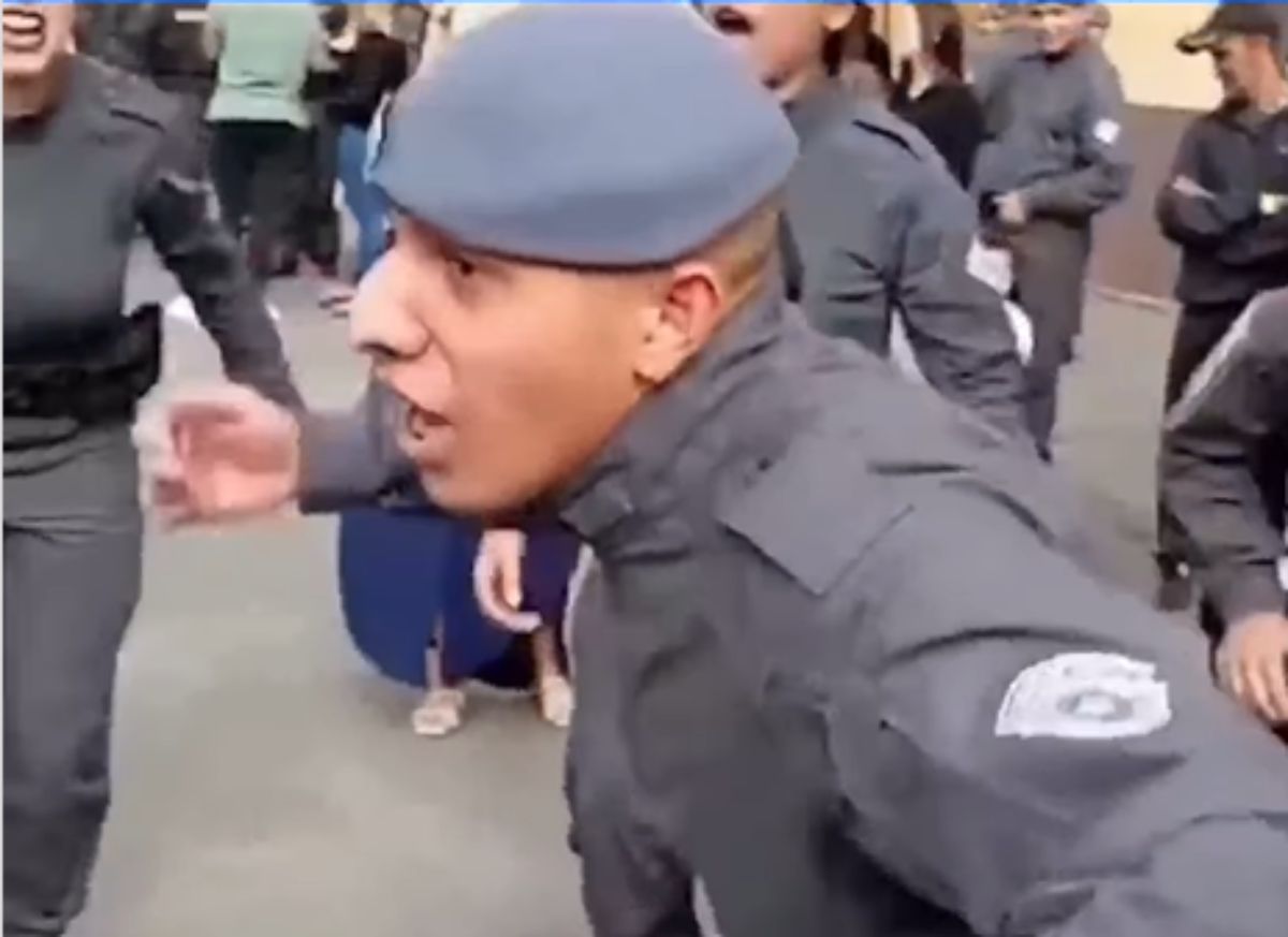 Vídeo. PMs celebram massacre do Carandiru com música: “Só tinha lixo” Vídeo. PMs celebram massacre do Carandiru com música: “Só tinha lixo”
