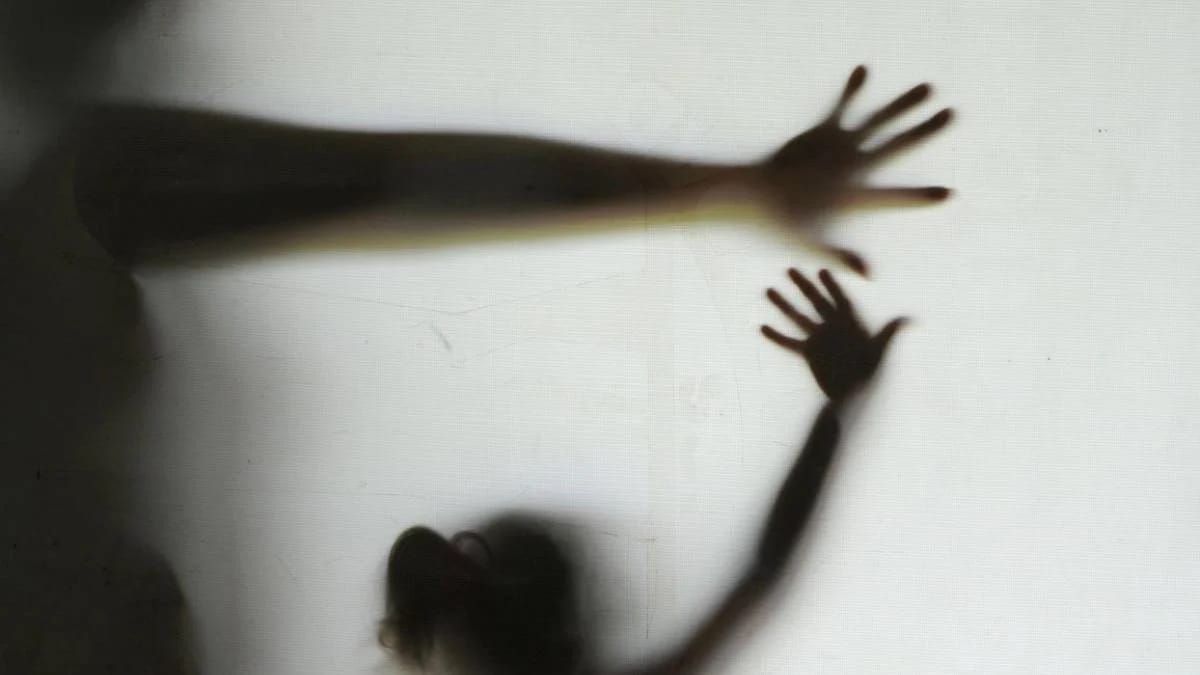 A cada 8 minutos, 1 criança ou adolescente é vítima de estupro no país A cada 8 minutos, 1 criança ou adolescente é vítima de estupro no país