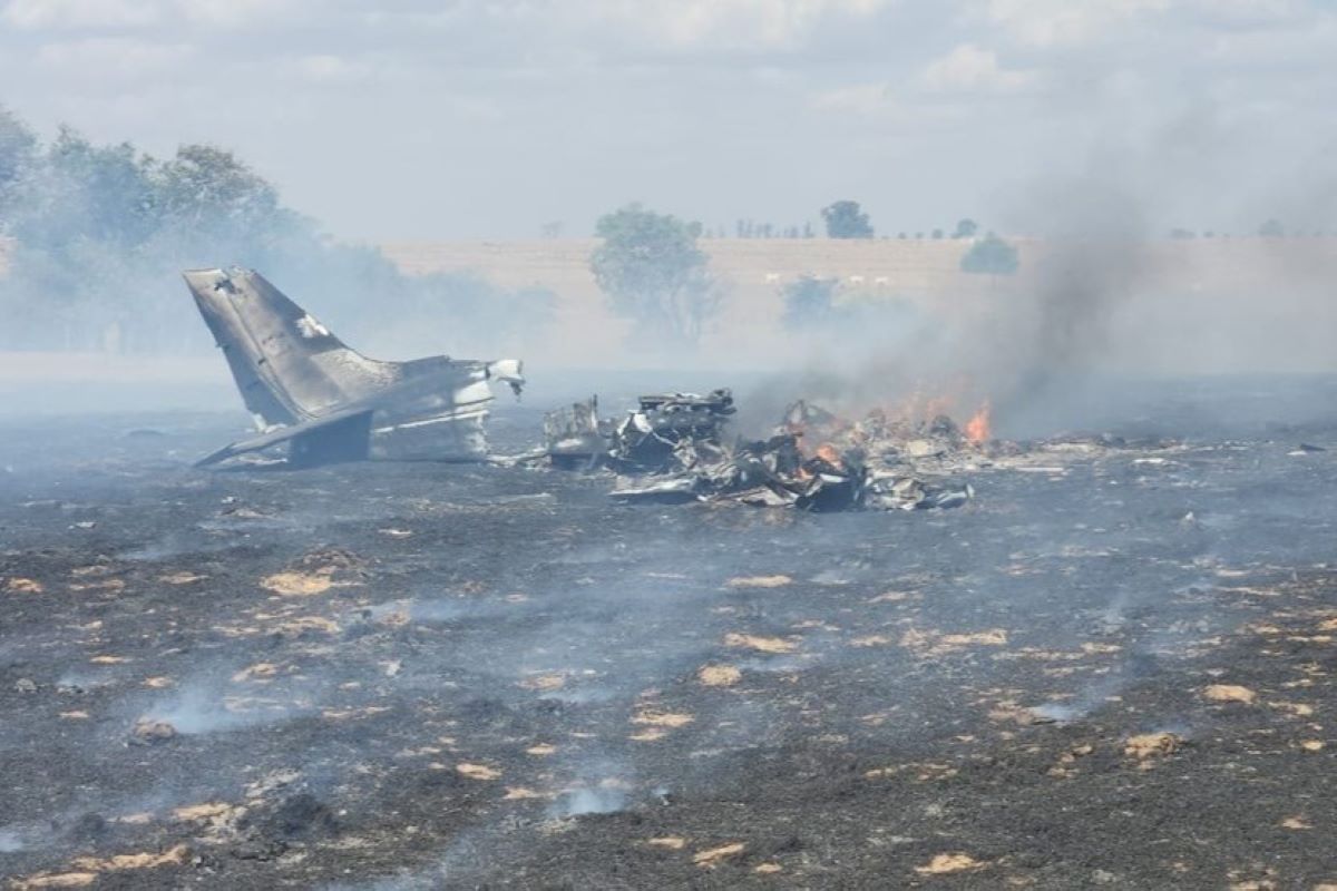 Aeronave que caiu em fazenda em Birigui ia para a cidade de Socorro Aeronave que caiu em fazenda em Birigui ia para a cidade de Socorro