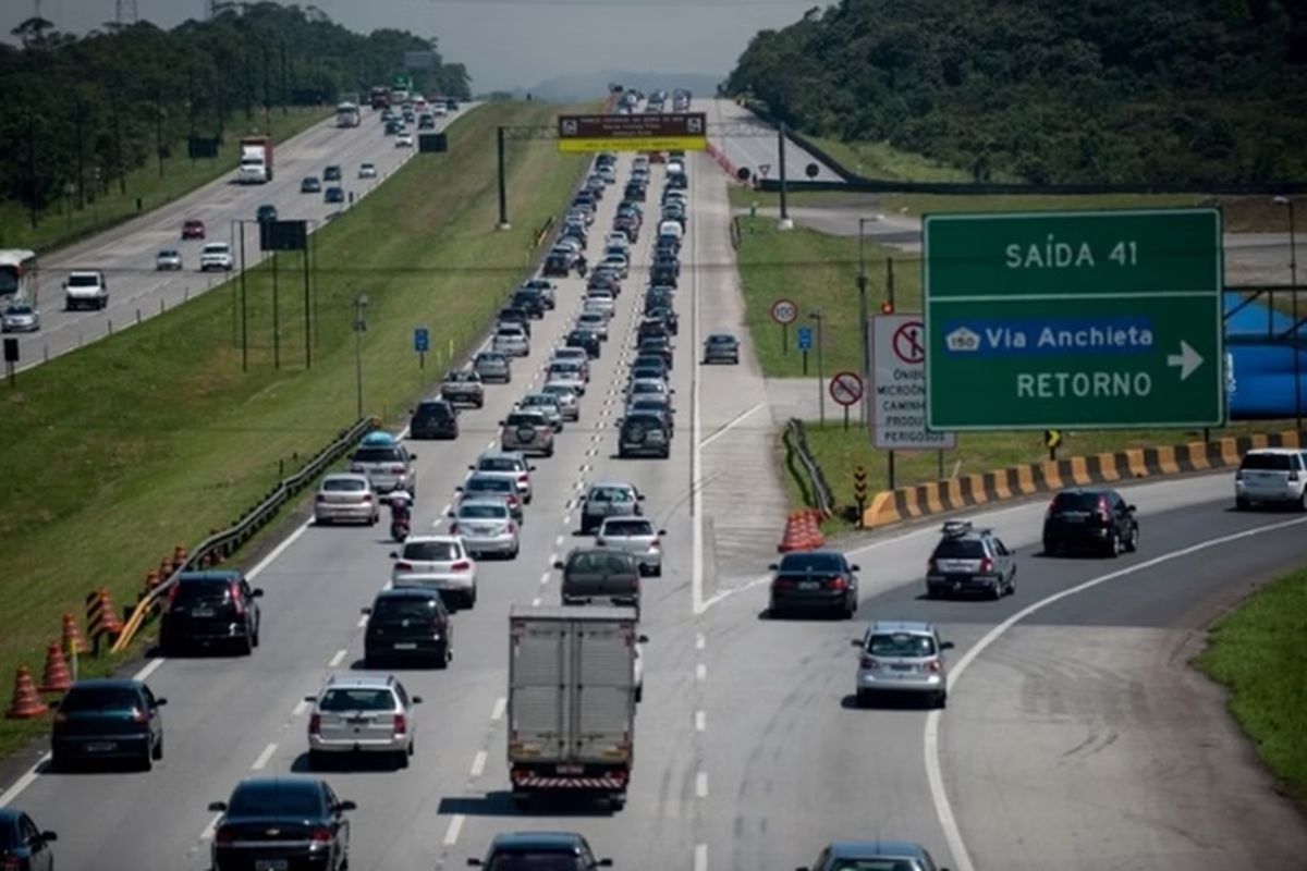Bloqueios na Imigrantes e Anchieta afetarão trânsito no litoral de SP Bloqueios na Imigrantes e Anchieta afetarão trânsito no litoral de SP