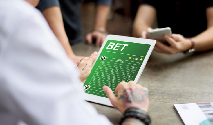 Brasileiros perdem quase R$ 24 bi por ano com apostas on-line