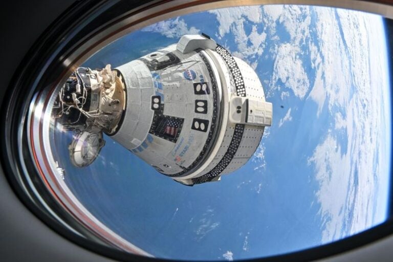 Cápsula da Boeing deve voltar para a Terra na próxima semana