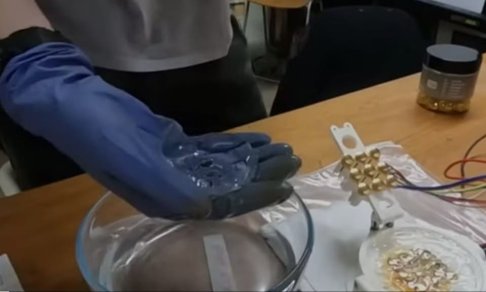 Cérebro de gel joga pingue-pongue e aprende enquanto pratica