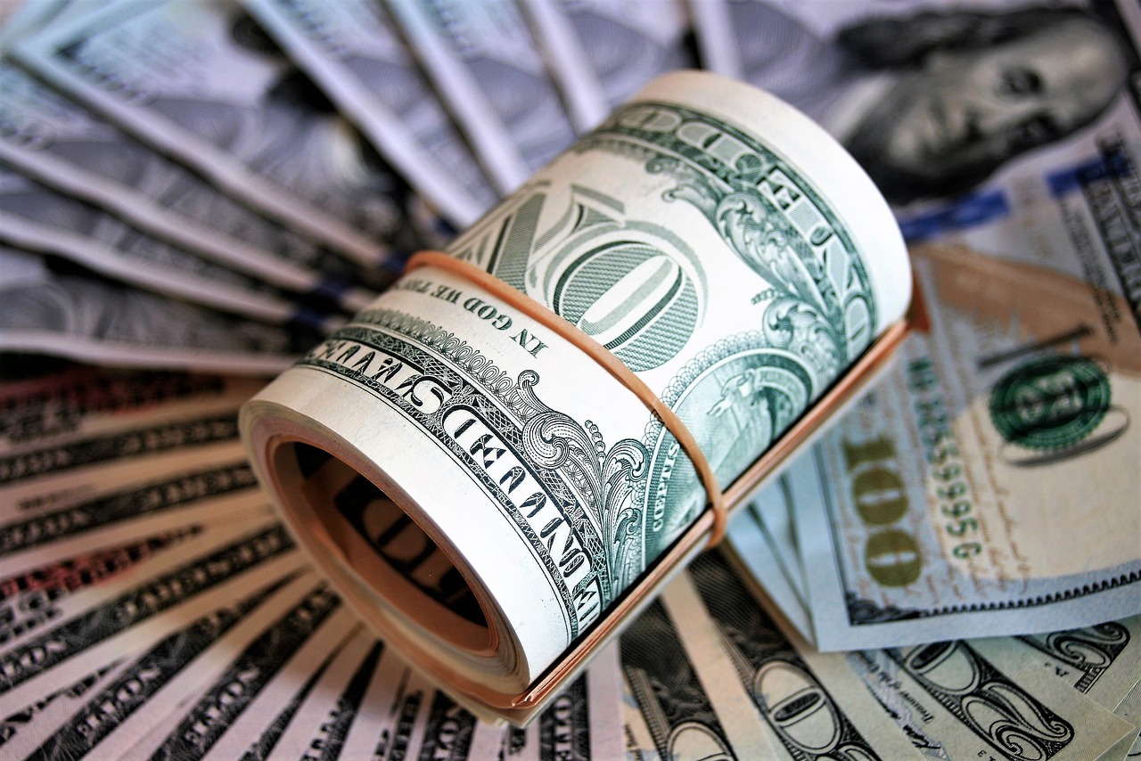 Em meio à tensão econômica global, dólar atinge R$ 5,86 Em meio à tensão econômica global, dólar atinge R$ 5,86