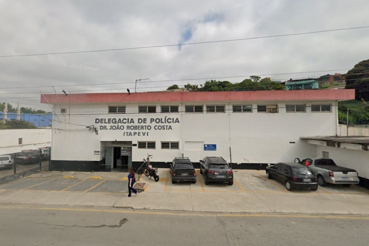 Expulso de festa, homem retorna armado e mata vítima com tiro no peito Expulso de festa, homem retorna armado e mata vítima com tiro no peito