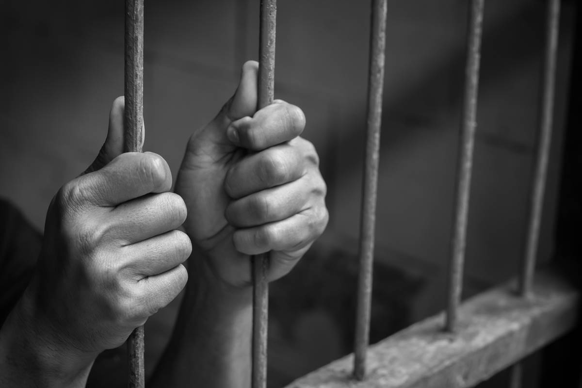 Justiça condena pais de adolescente que morreu por desnutrição Justiça condena pais de adolescente que morreu por desnutrição