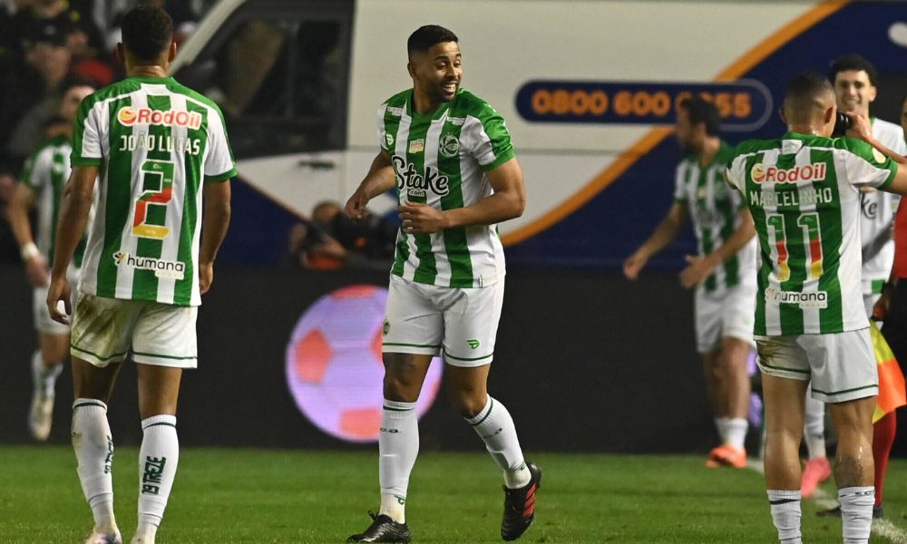 Juventude domina Corinthians e vence por 2 a 1 nas quartas de final da Copa do Brasil Juventude domina Corinthians e vence por 2 a 1 nas quartas de final da Copa do Brasil