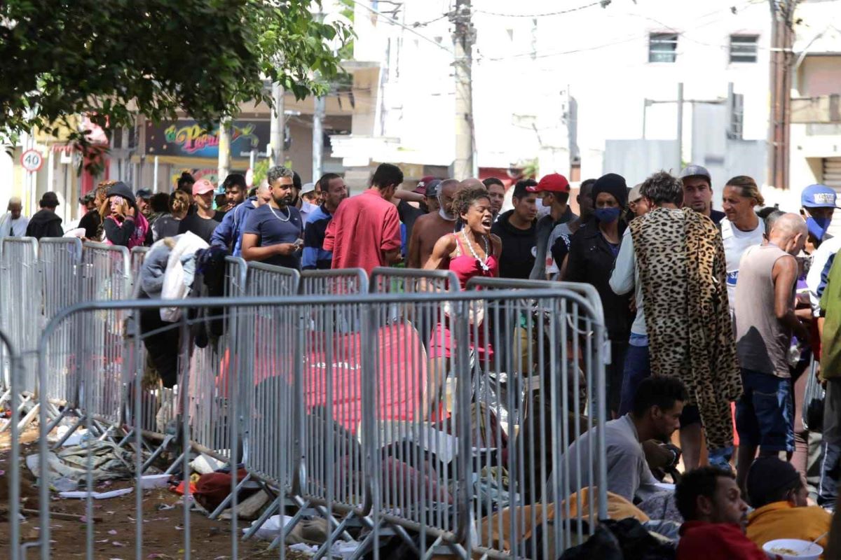 Milícia de PMs e GCMs atuava com PCC na Cracolândia, diz MPSP Milícia de PMs e GCMs atuava com PCC na Cracolândia, diz MPSP