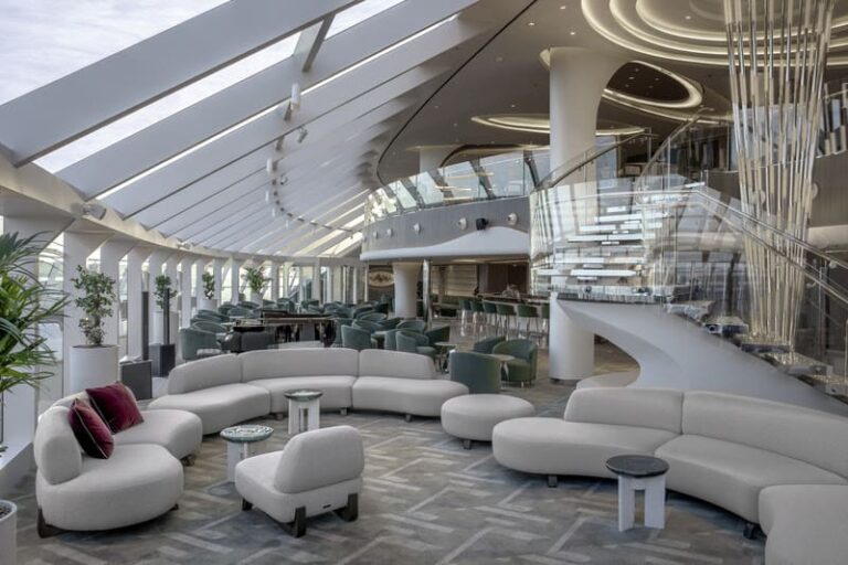 O Maior MSC Yacht Club no Caribe