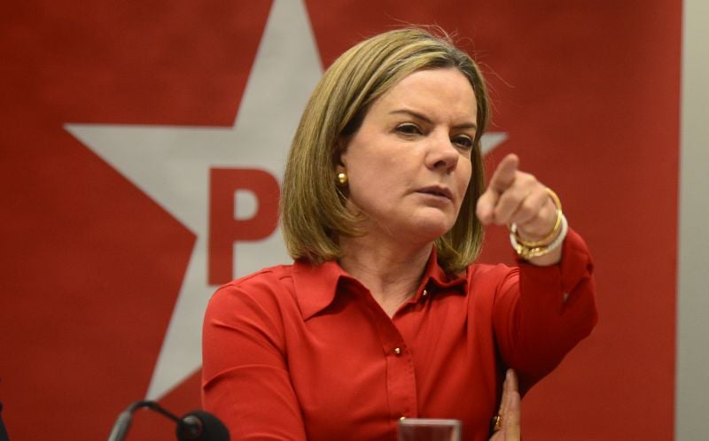 PT diz que ‘Campos Neto asfixia Brasil’ com juros a 10,5% PT diz que ‘Campos Neto asfixia Brasil’ com juros a 10,5%