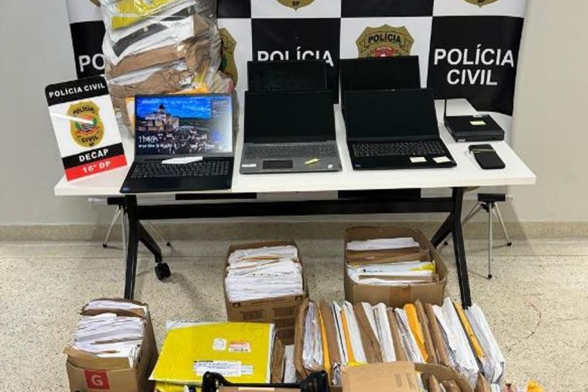 Polícia diz que empresa de seguros opera 3 entidades da farra do INSS Polícia diz que empresa de seguros opera 3 entidades da farra do INSS