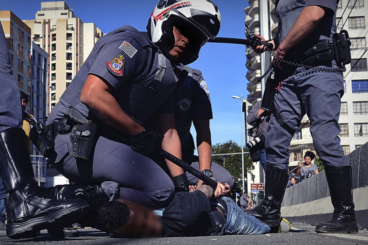 Polícia responde por 29,5% das mortes de crianças e adolescentes em SP Polícia responde por 29,5% das mortes de crianças e adolescentes em SP