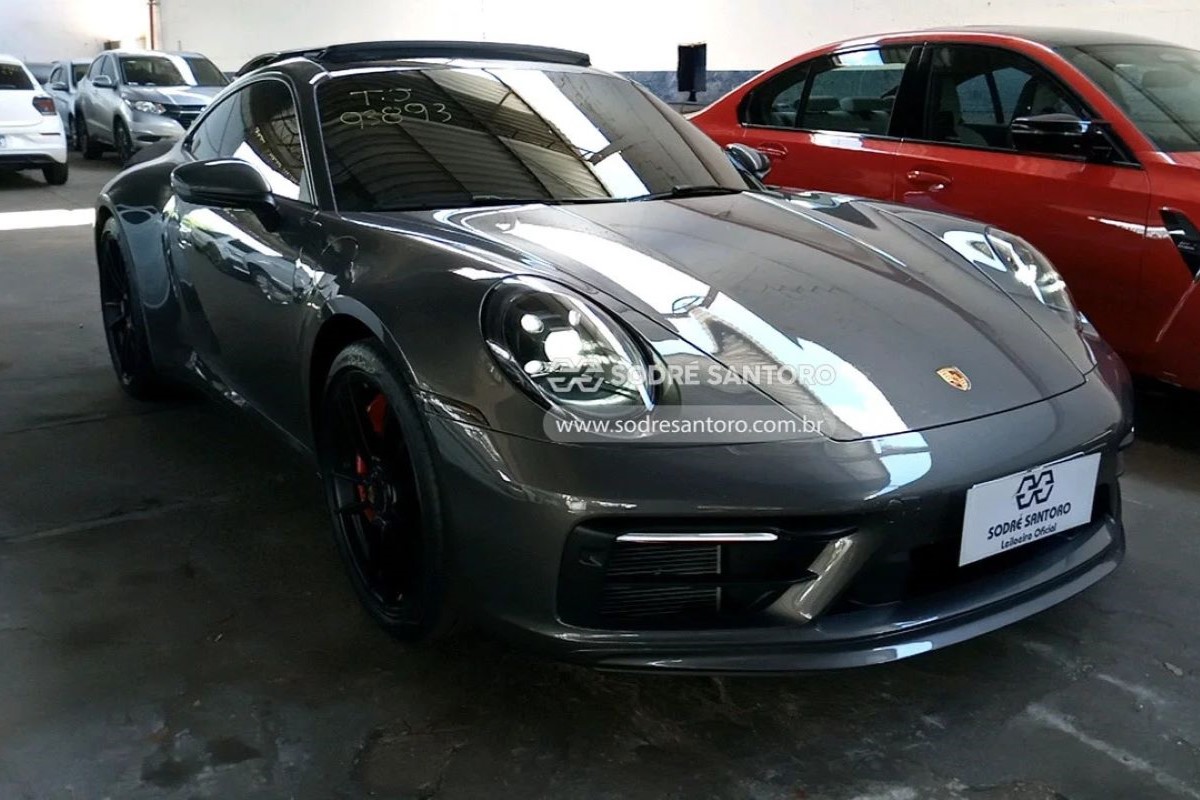 Porsche, BMW e Jaguar: carros de integrantes do PCC são leiloados Porsche, BMW e Jaguar: carros de integrantes do PCC são leiloados
