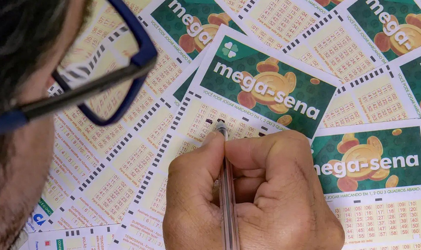 Prêmio da Mega-Sena acumula em R$ 16 milhões Prêmio da Mega-Sena acumula em R$ 16 milhões