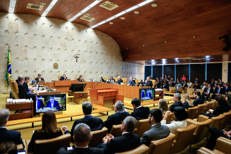 STF suspende julgamento sobre PIS/Cofins